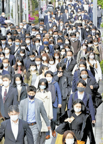 東京都內啟動「蔓防」對策 通勤依舊擁擠